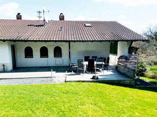 Garten - Individuell. Großzügig. Besonders. - Wohn(t)räume auf versetzten Ebenen mit Einlieger-Extra & privatem Gartenglück