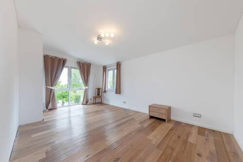 Lichterfülltes Schlafzimmer - 