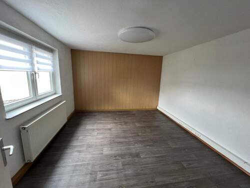 Zimmer - Einfamilienhaus mit 90,00 m² in Bruck in der Oberpfalz zum Kaufen