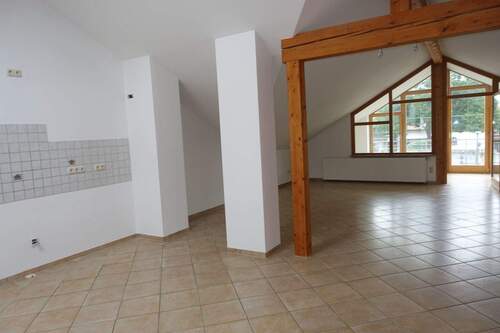 Wohn-Küchen-Bereich (3) - 3 Zimmer Etagenwohnung zum Kaufen in Waldkraiburg