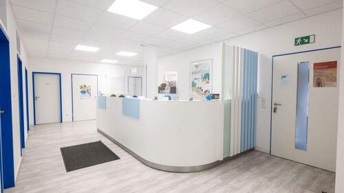 Empfang - Praxisimmobilie in Bestlage - nachhaltig vermietet & modern ausgestattet