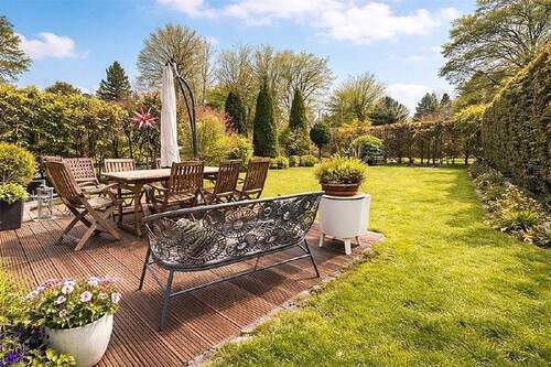 Garten - Mehrfamilienhaus, Wohnhaus mit 127,00 m&sup2; in Stockdorf zum Kaufen