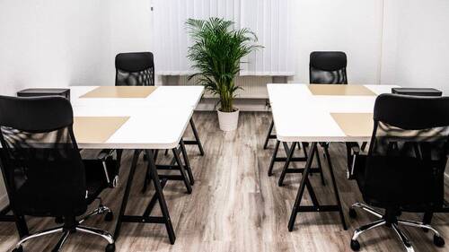 Bild 1 - Arbeitsplätze in Berlins erstem Frauen Coworking Space