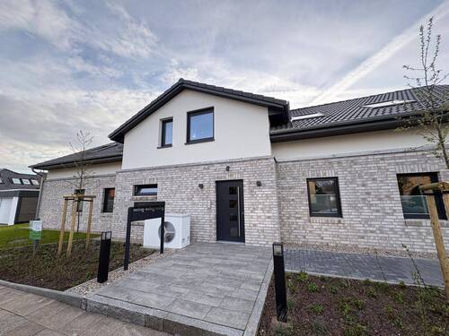 Außenansicht - Dachgeschosswohnung mit besonderem Wohngefühl in Heide