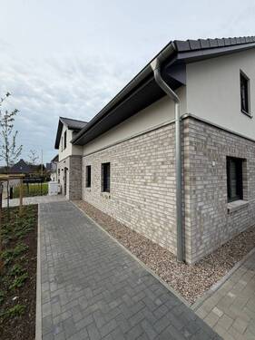 Seitenansicht - 3 Zimmer Etagenwohnung in Heide