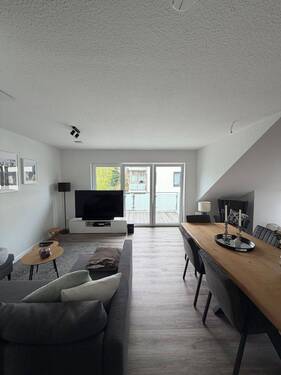 Wohn- Essbereich mit Balkon - Etagenwohnung mit 81,00 m&sup2; in Heide zum Kaufen