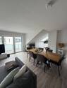 Wohn- Essbereich mit Balkon - 