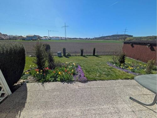 Terrassenblick - Einfamilienhaus mit 190,00 m&sup2; in Schwandorf zur Miete
