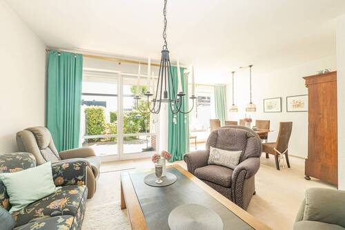 Wohn- Esszimmer - 