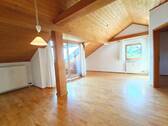  gut geschnittenes Wohn-/Esszimmer - 