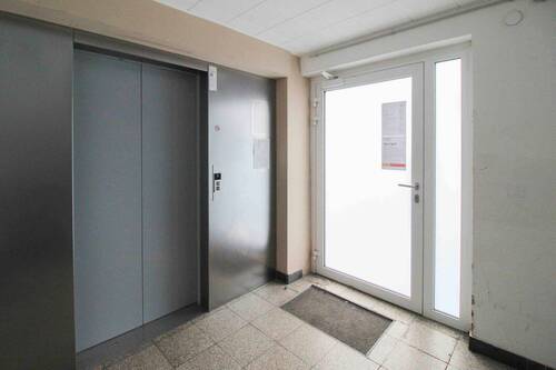 Flur(1) - 