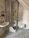 Bad mit Dusche - 