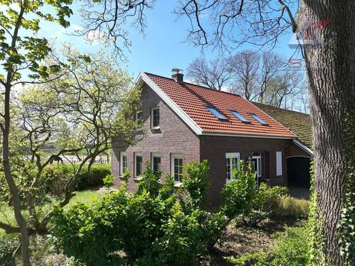 toller Garten - Mehrfamilienhaus, Wohnhaus mit 132,00 m&sup2; in Filsum zum Kaufen