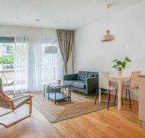 Sonnenterrasse in Top-Lage: Möbliertes Apartment am Volkspark Friedrichshain - Berlin