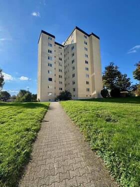 Vorderansicht - 3 Zimmer Etagenwohnung zum Kaufen in Marbach am Neckar / Hörnle