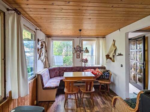 Essbereich - 2 Zimmer Mehrfamilienhaus, Wohnhaus in Saalburg-Ebersdorf