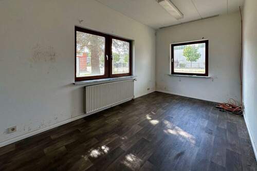Büro - Halle in Lübeck