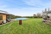 Garten mit Pool, Werkstatt und Gartenhaus - 