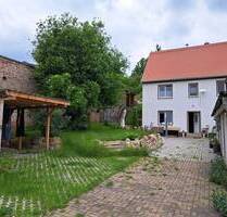 Einfamiliehaus mit Garten in Hanglage - Teuchern