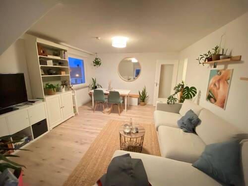 Wohnzimmer1.jpg - 3 Zimmer Etagenwohnung zur Miete in Stuttgart