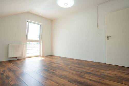Schlafzimmer 1 OG (2).jpg - 