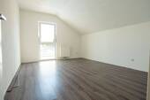 Schlafzimmer 2 OG.jpg - 