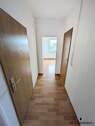 Flur - Etagenwohnung mit 55,00 m² in Limbach-Oberfrohna zum Kaufen