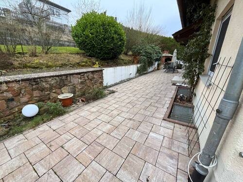 sehr große Terrasse - 9 Zimmer Mehrfamilienhaus, Wohnhaus zum Kaufen in Jossgrund