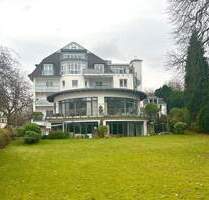 Modernisierte 3-Zimmer-Wohnung mit Balkon, 2 Tiefgaragenplätzen und Gartenzugang zum Feenteich - Hamburg Uhlenhorst