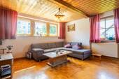 Wohnzimmer OG - 7 Zimmer Mehrfamilienhaus, Wohnhaus in Hutthurm