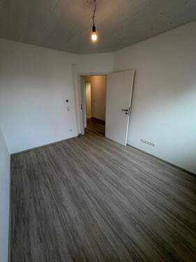 Kinderzimmer/Büro - 