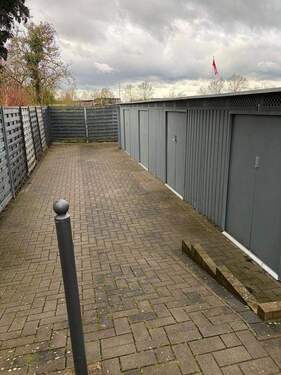 Außen Abstell Geräte Haus - Etagenwohnung mit 89,80 m&sup2; in Biebesheim am Rhein zum Kaufen