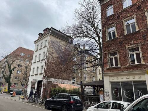 Straßenseitenansicht (Ost) - Grundstück in Leipzig