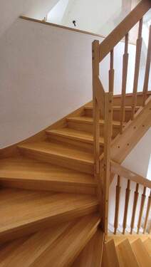 Treppenaufgang zu DG - 