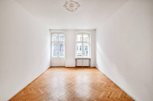 Zimmer mit französischem Balkon - Klassik im Kiez - Zeitlose Details und urbanes Lebensgefühl im Samariterviertel