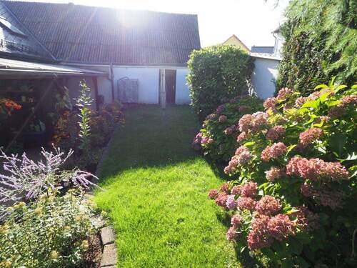 Grundstück - Mehrfamilienhaus, Wohnhaus mit 178,00 m² in Dierdorf / Giershofen zum Kaufen