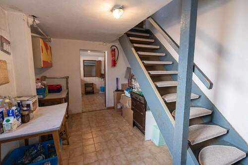 Untergeschoss Treppe mit Flur - 