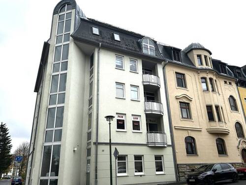Außenansicht - Modern geschnittene 1-Raum-Wohnung mit Loggia in Treuen! Vermietet, Aufzug!