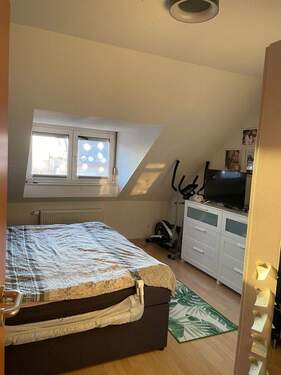 Blick ins Schlafzimmer - 3 Zimmer Etagenwohnung in Ludwigshafen