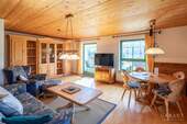 Wohn- Essbereich - Charmante 3-Zimmer-Maisonette im rustikalen Landhausstil in Oberstaufen-Kalzhofen!