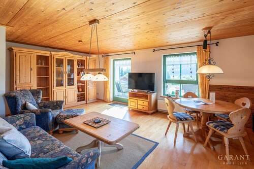 Wohn- Essbereich - Charmante 3-Zimmer-Maisonette im rustikalen Landhausstil in Oberstaufen-Kalzhofen!
