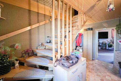 Flur EG - 5 Zimmer Einfamilienhaus zum Kaufen in Teutschenthal