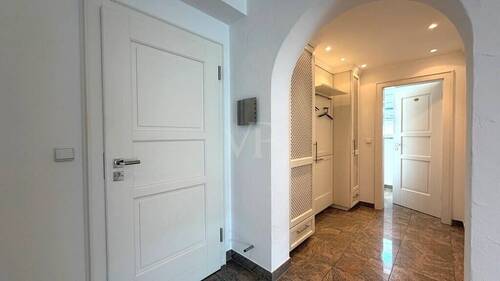 Eingangsbereich mit Blick zur Garderobe - 3 Zimmer Etagenwohnung in Oberstdorf