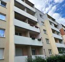 4 – Zimmerwohnung in Randlage von Halle-Neustadt, idyllisch im Grünen und Loggia! - Halle (Saale) Nördliche Neustadt