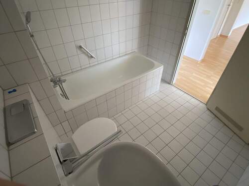 Bad mit Platz für die Waschmaschine - 