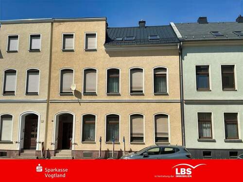 Straßenansicht - 8 Zimmer Mehrfamilienhaus, Wohnhaus zum Kaufen in Oelsnitz
