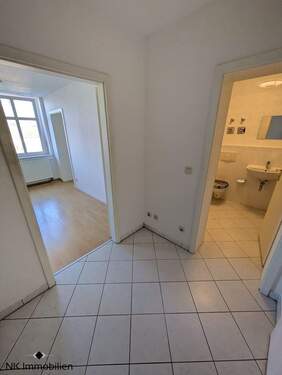 Flur - Etagenwohnung mit 36,10 m² in Zwickau zur Miete