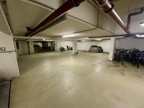 Tiefgarage mit Doppelparkern II - 