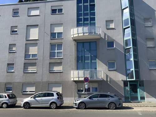 Hauseingang - 3 Zimmer Etagenwohnung in Nürnberg