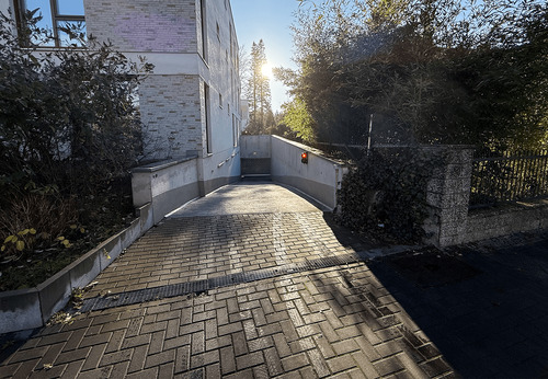 Tiefgaragen-Einfahrt - Garage, Stellplatz zum Kaufen in Berlin